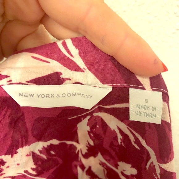 Women’s top - Picture 1 of 2